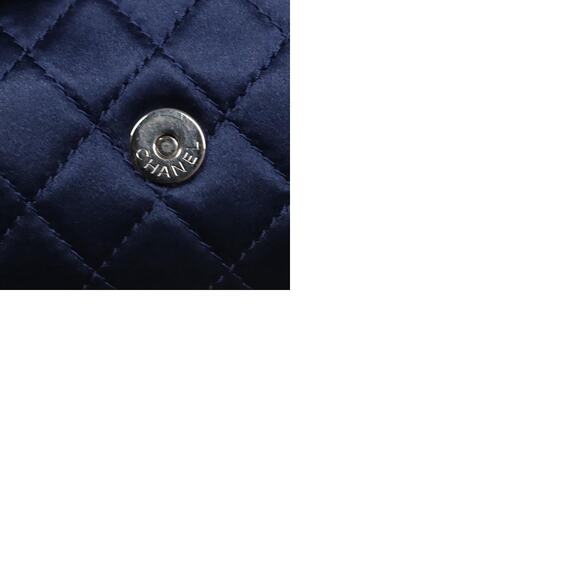 Chanel Matelasse Chain Shoulder Bag - Picture 7 of 7